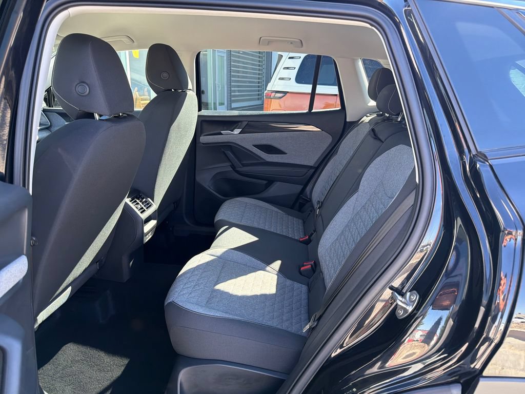 Certified 2025 Volkswagen Tiguan S AWD/4WD image 13