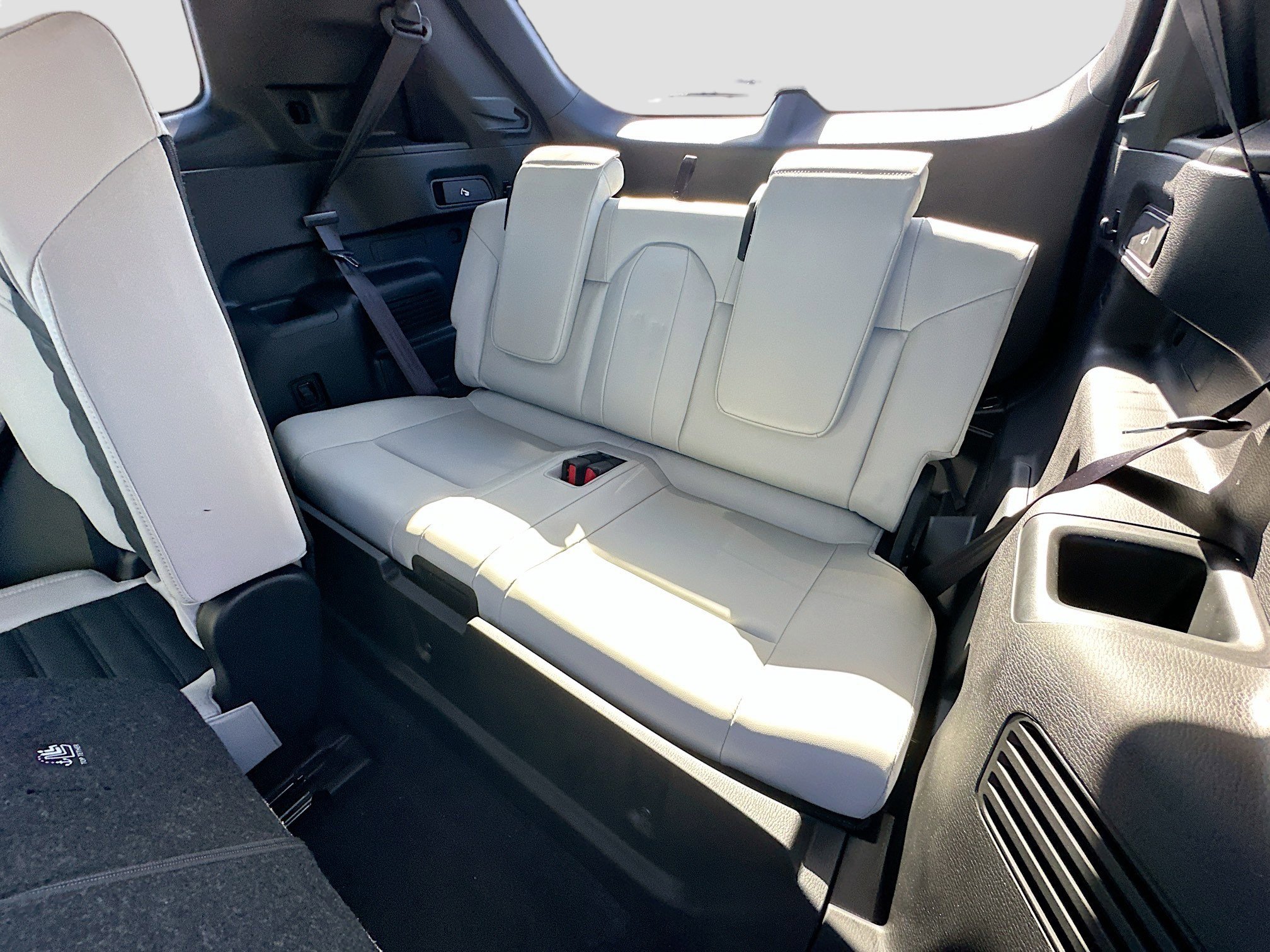 New 2026 Mitsubishi Outlander SE image 18