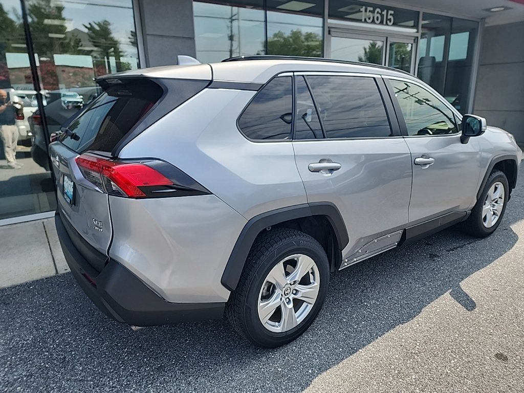 Used 2021 Toyota RAV4 XLE w/ Convenience Package AWD/4WD image 2
