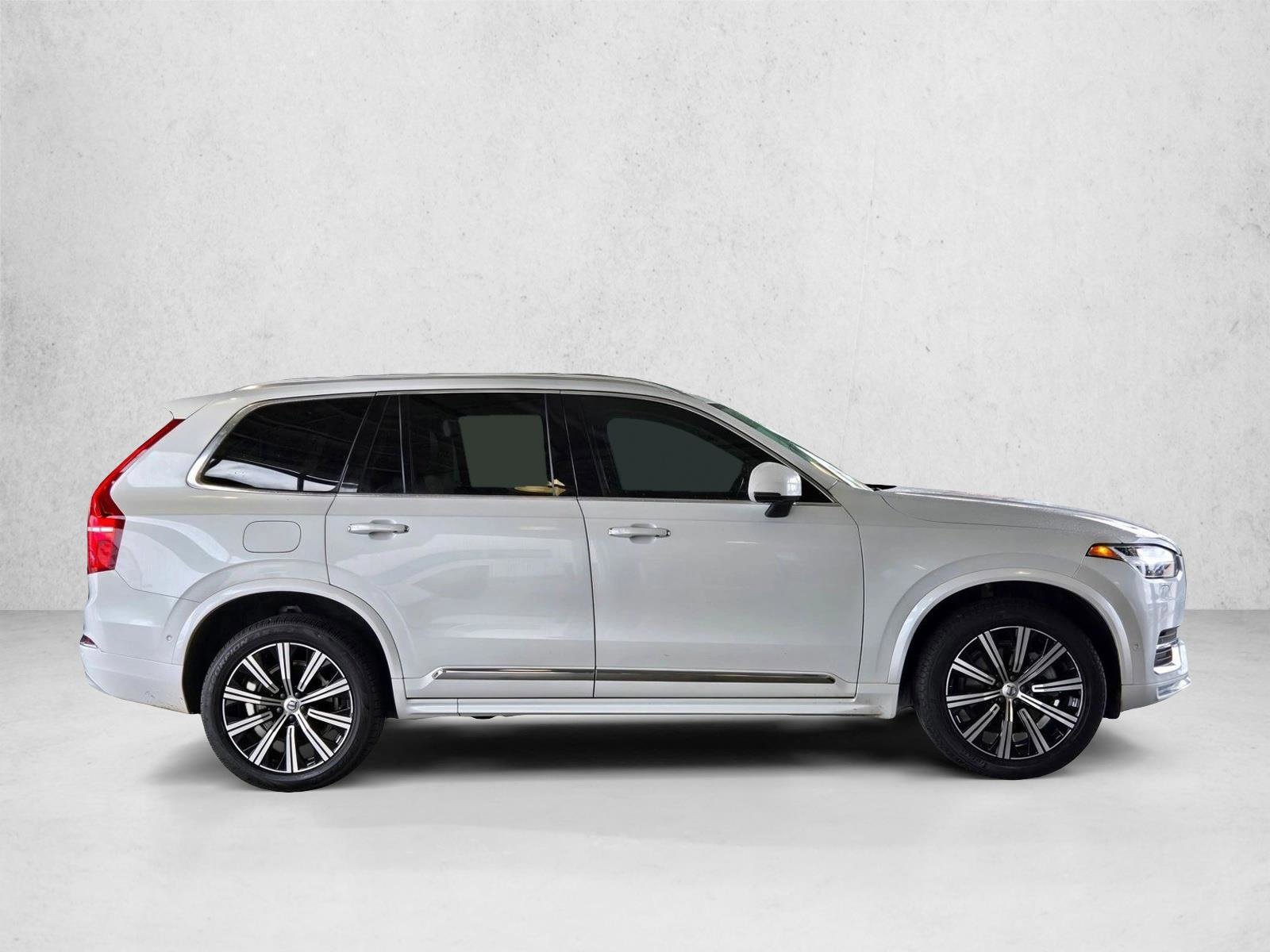 Used 2022 Volvo XC90 T6 Inscription w/ Lounge Package AWD/4WD image 4