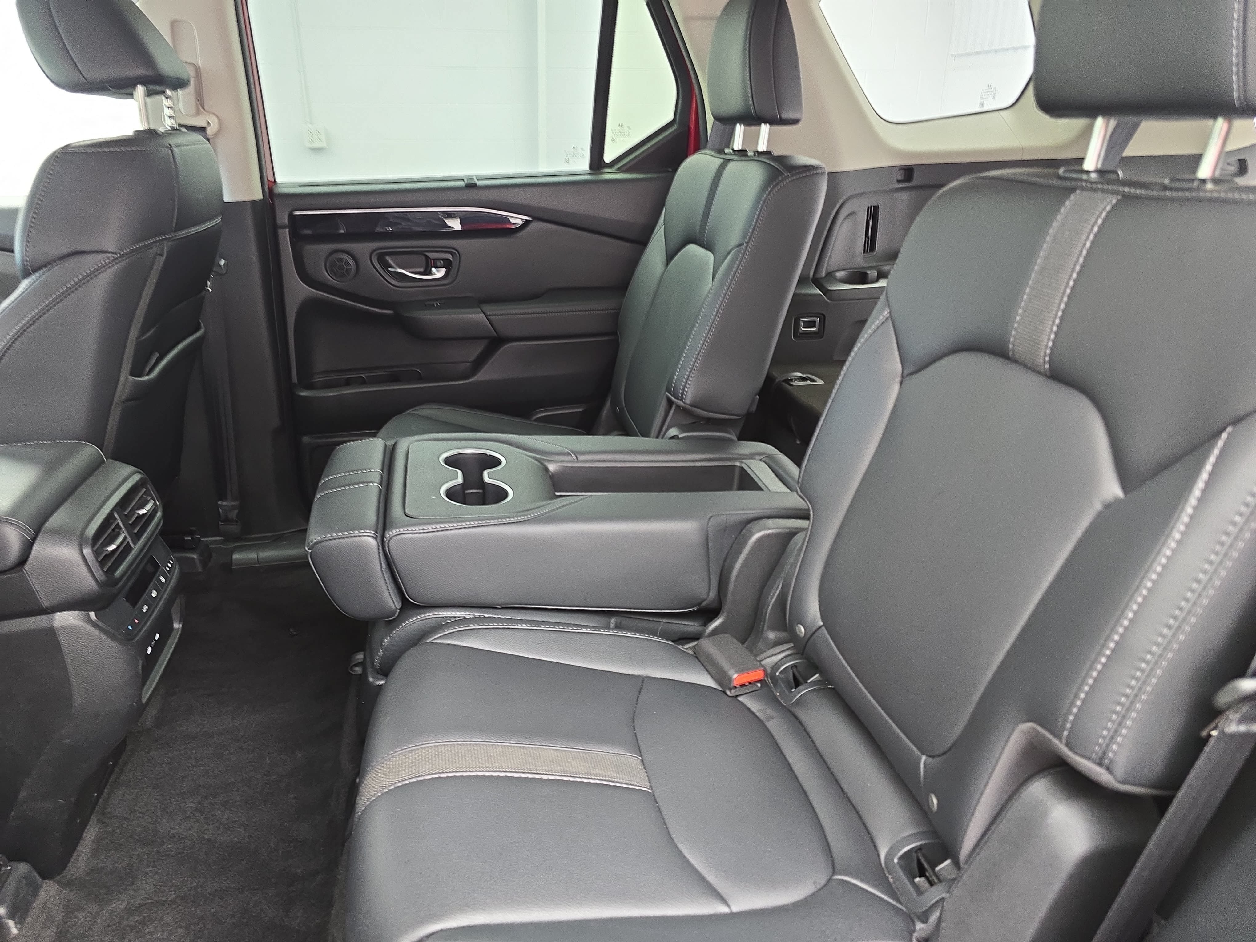Certified 2024 Honda Pilot Touring image 15