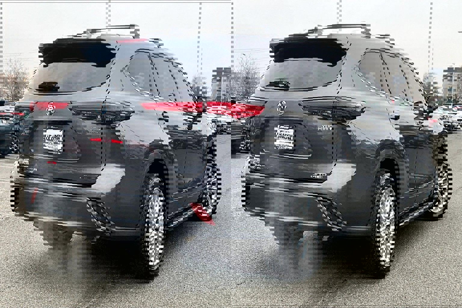 Used 2023 Toyota Highlander Limited image 12