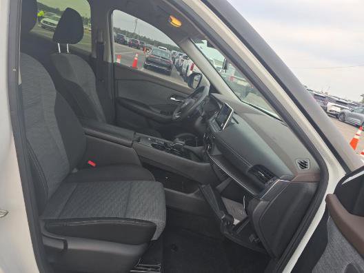 Used 2023 Nissan Rogue SV FWD image 9