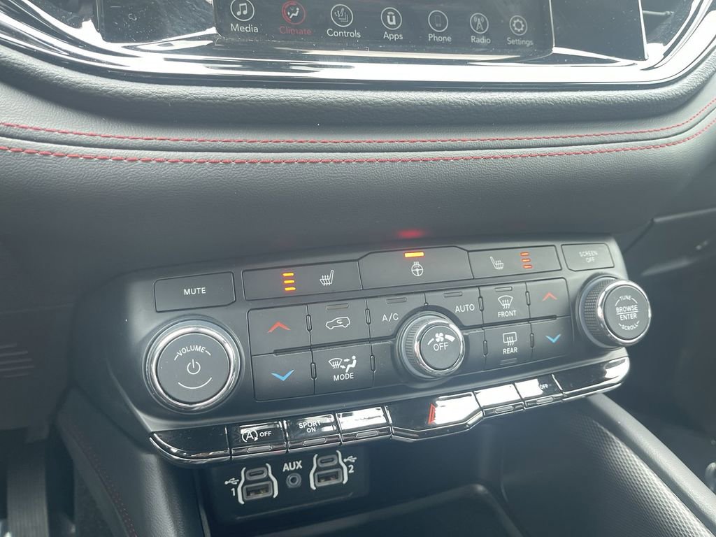 Used 2024 Dodge Durango GT image 26