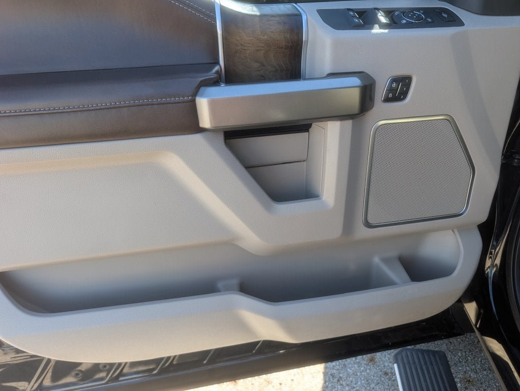 Used 2018 Ford F350 Limited AWD/4WD image 10