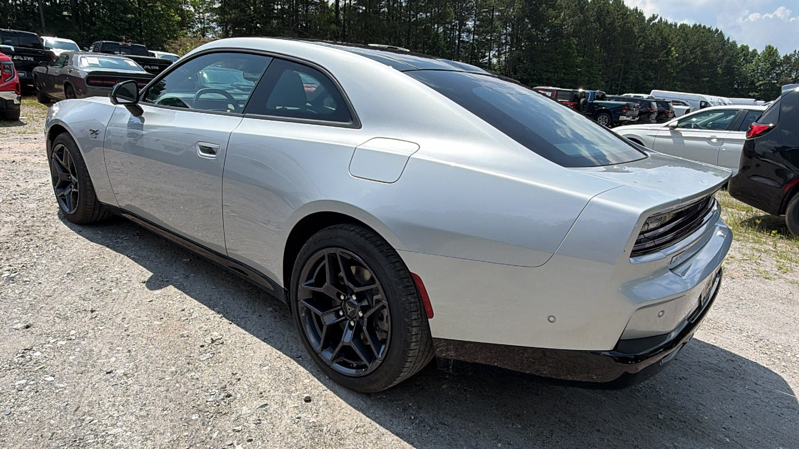 Used 2024 Dodge Charger Daytona R/T w/ Plus Group AWD/4WD image 10