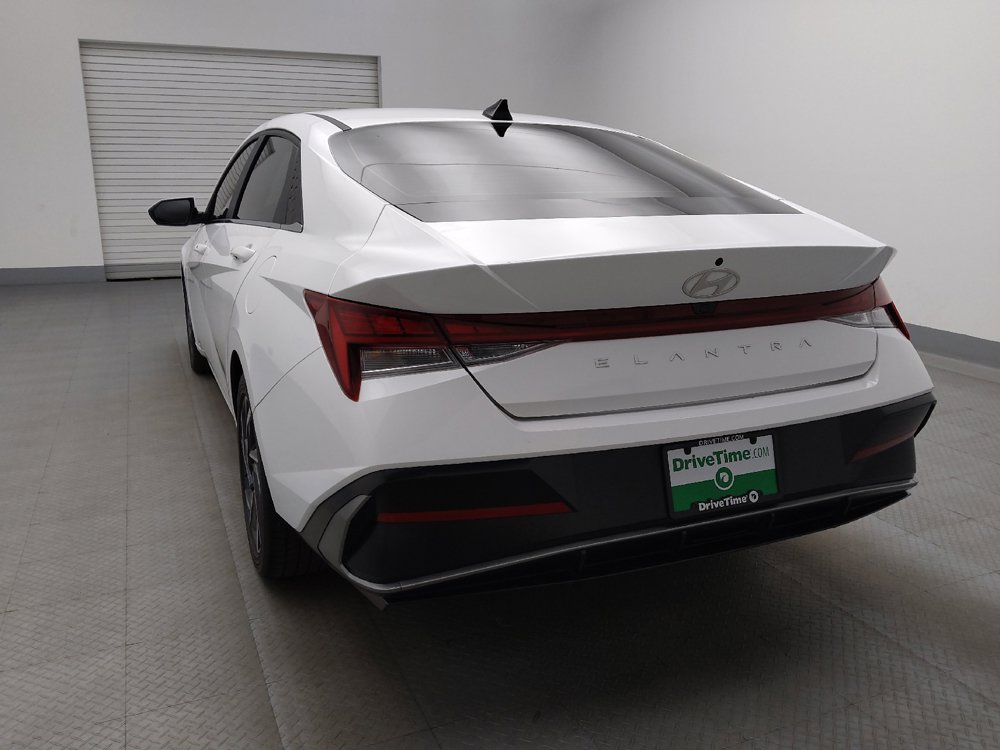 Used 2025 Hyundai Elantra SEL FWD image 6