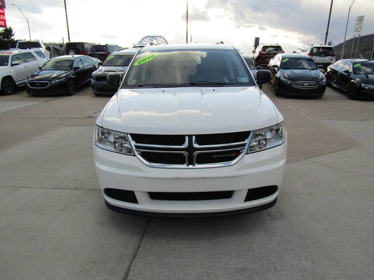 Used 2016 Dodge Journey SE w/ Safe & Sound Group image 3