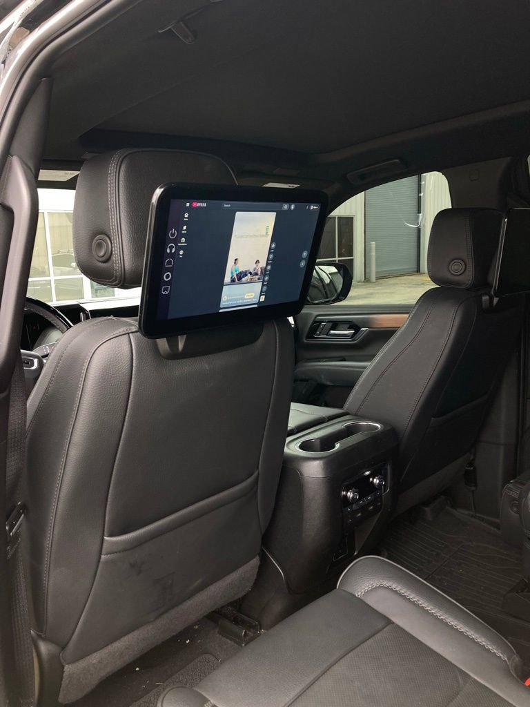 Used 2025 GMC Yukon Denali w/ Denali Reserve Package RWD image 8