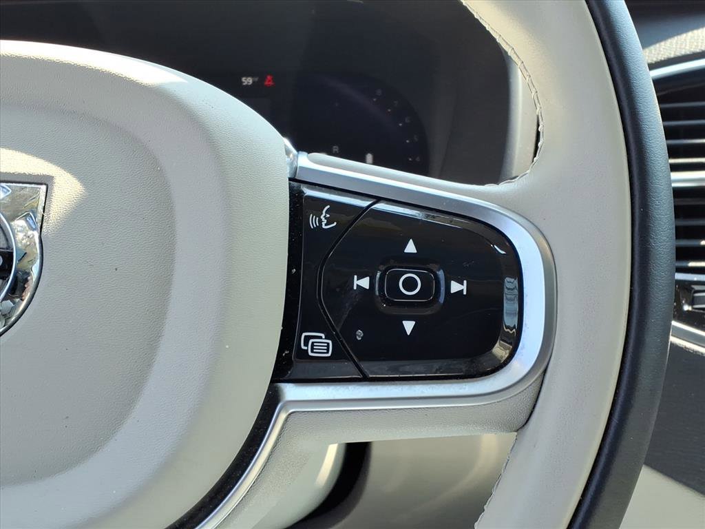 Certified 2023 Volvo XC90 B5 Plus image 25