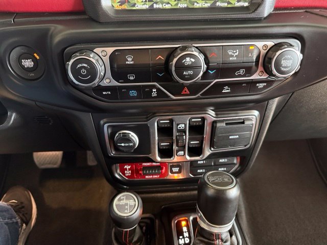 Used 2023 Jeep Wrangler Unlimited Rubicon 4xe AWD/4WD image 17