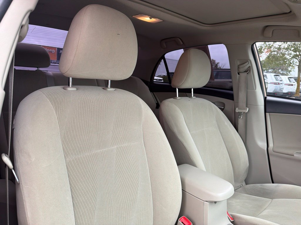 Used 2012 Toyota Corolla LE w/ Premium Pkg FWD image 19