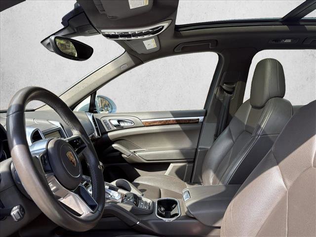 Used 2016 Porsche Cayenne image 12