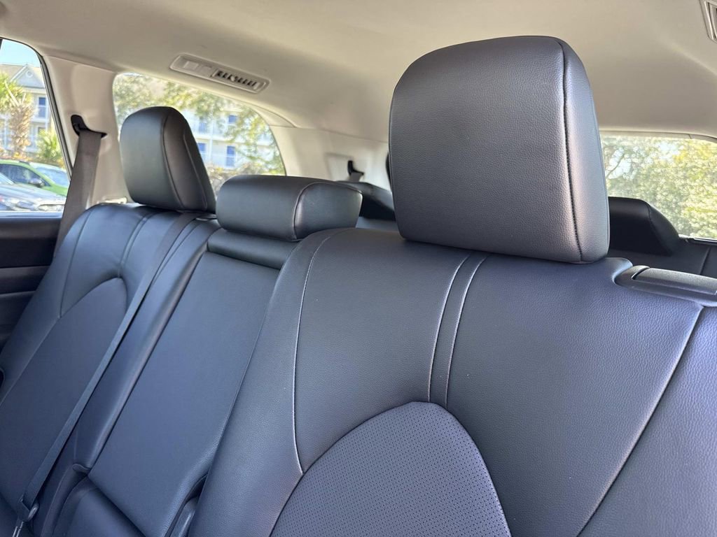 Used 2024 Toyota Grand Highlander XLE image 15