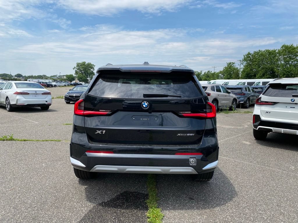 New 2026 BMW X1 xDrive28i w/ Convenience Package AWD/4WD image 3