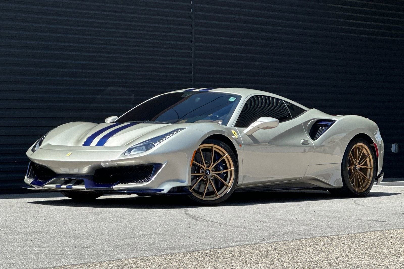 Used 2019 Ferrari 488 Pista Coupe RWD image 1