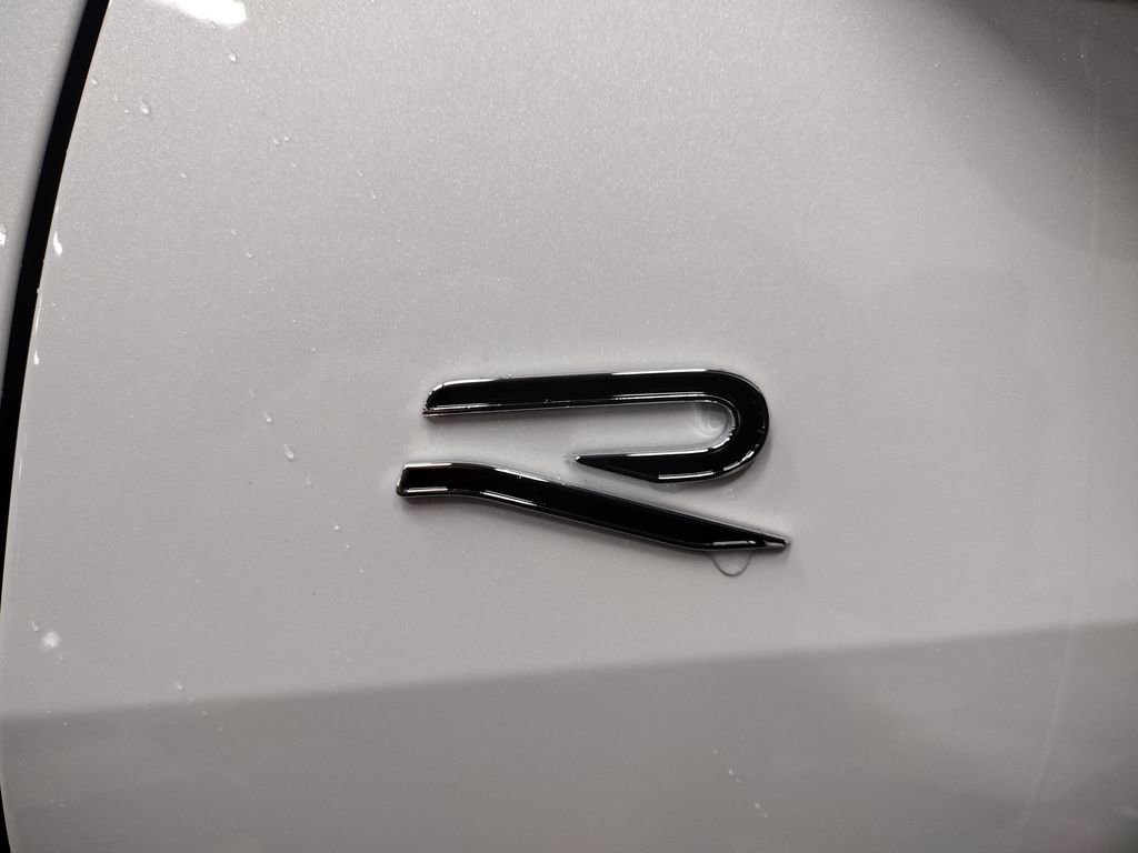 New 2026 Volkswagen Tiguan SEL R-Line image 6