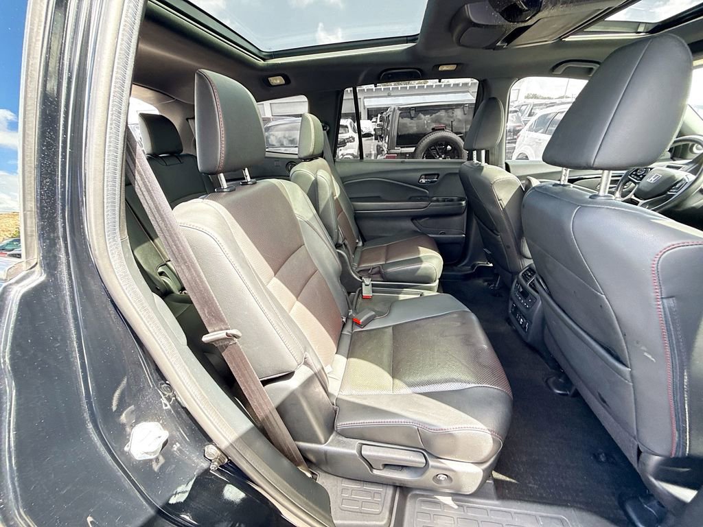 Used 2022 Honda Pilot Black Edition image 32