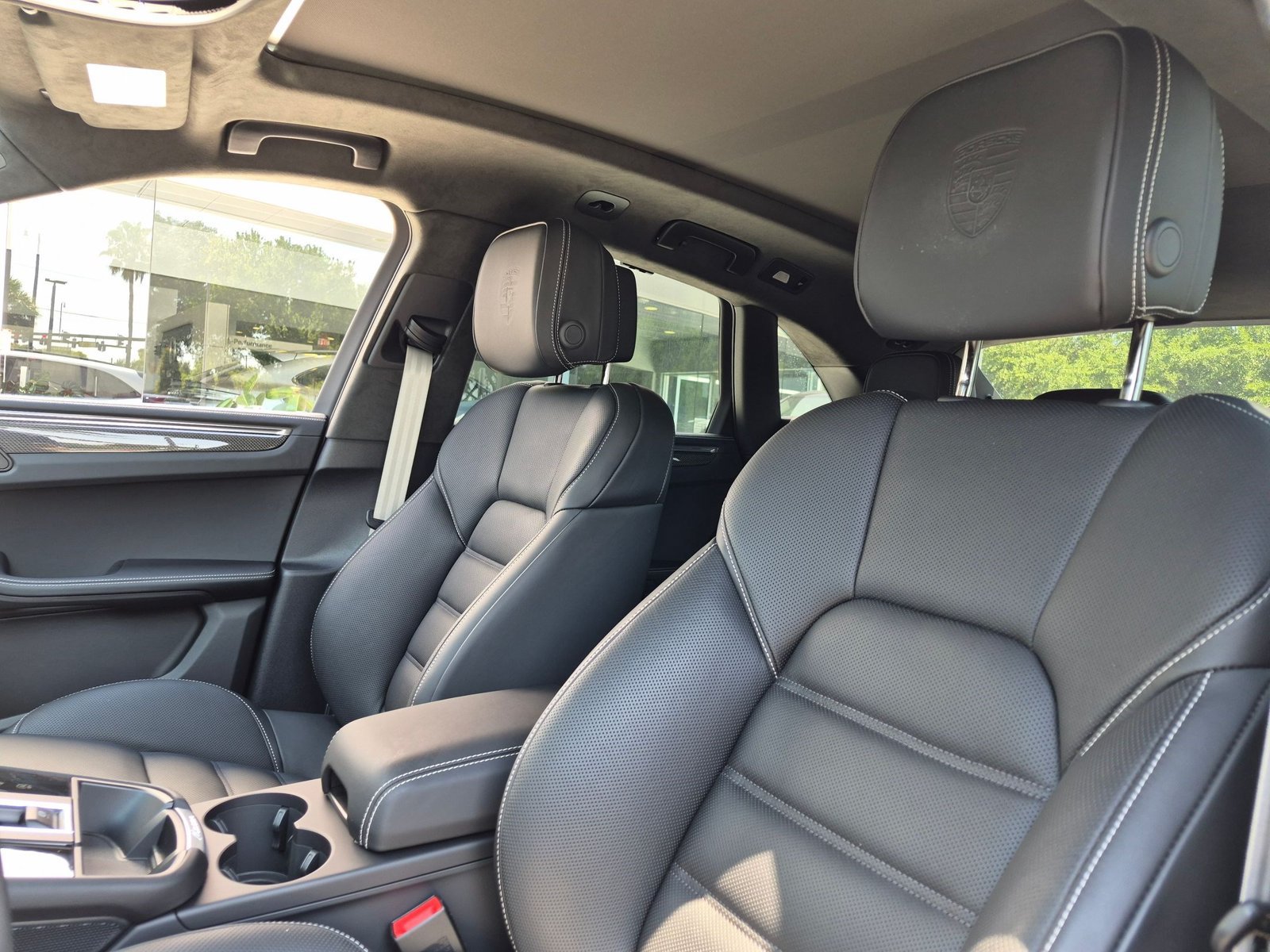 Certified 2026 Porsche Macan GTS AWD/4WD image 4