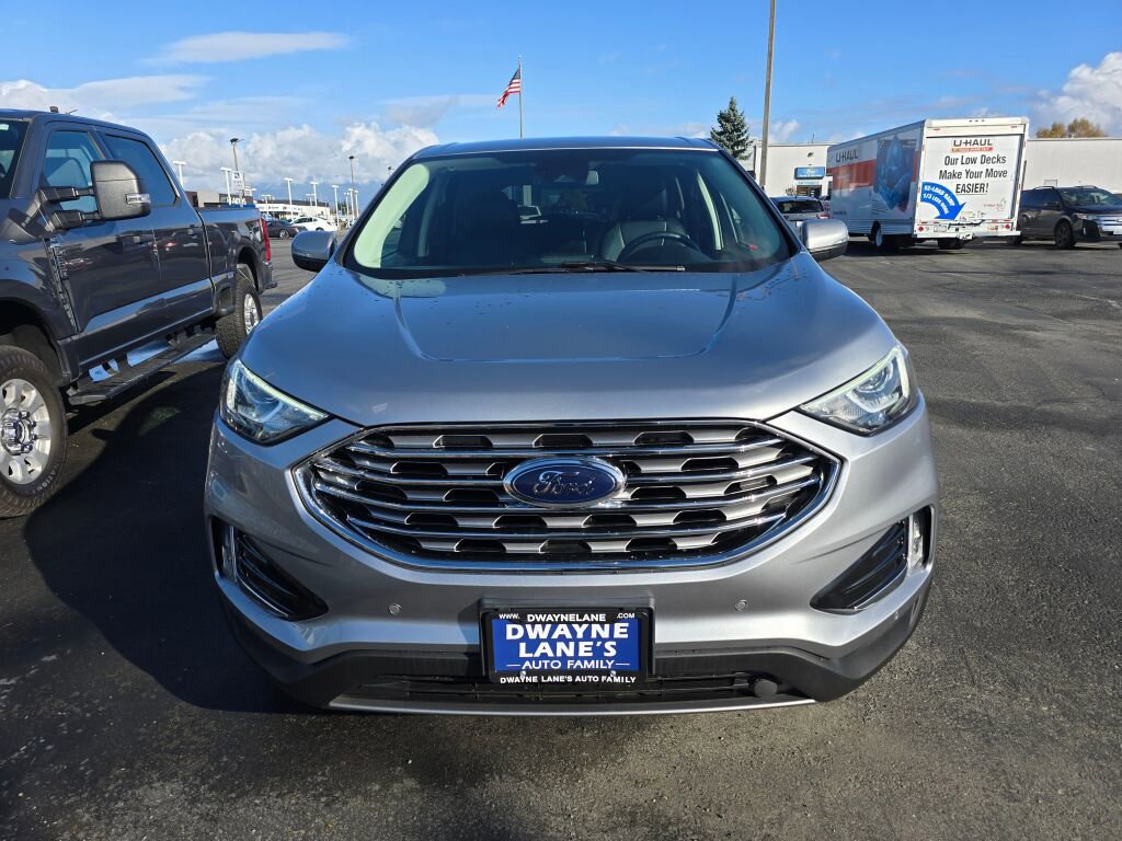 Used 2022 Ford Edge Titanium image 2
