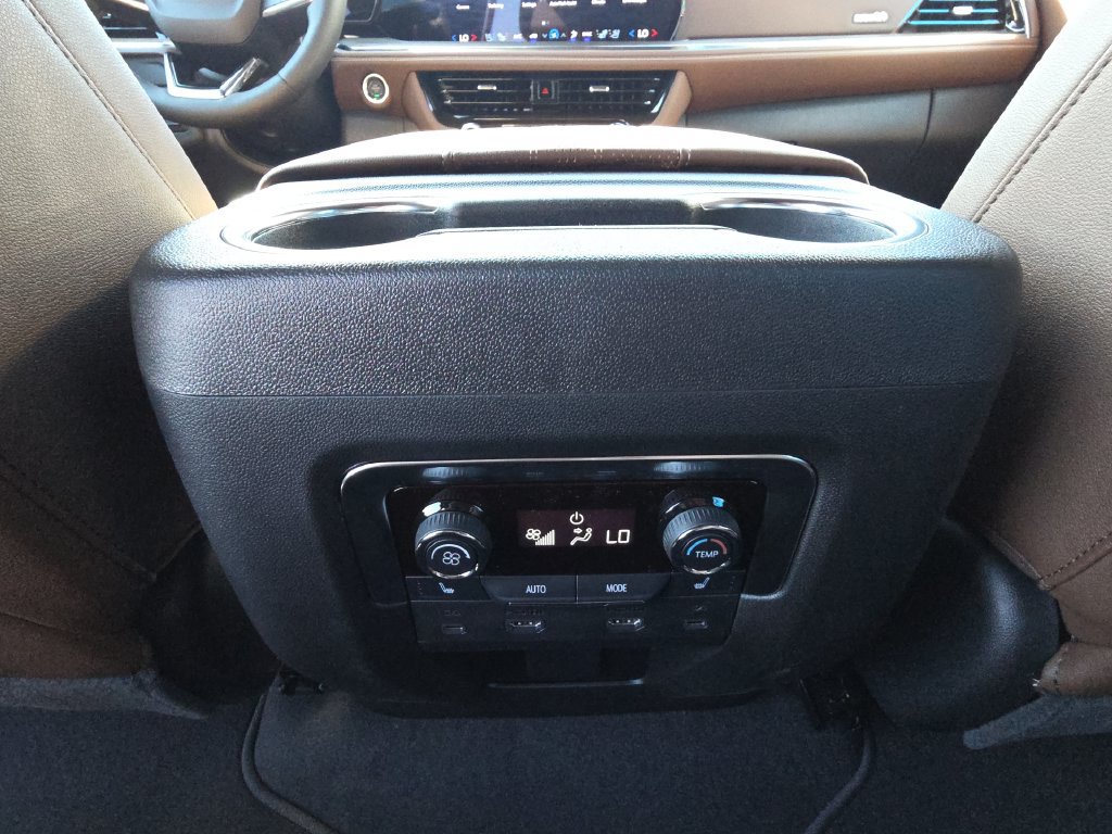 New 2026 Chevrolet Tahoe High Country AWD/4WD image 33