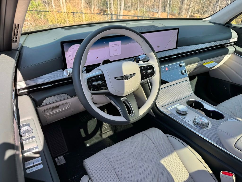 Used 2025 Genesis GV80 3.5T Prestige image 2