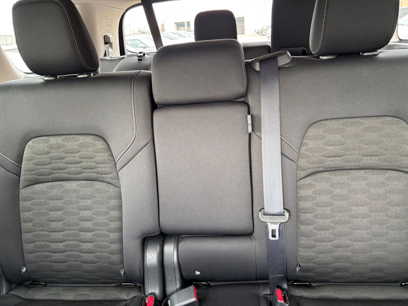 Used 2025 Nissan Pathfinder SV image 41