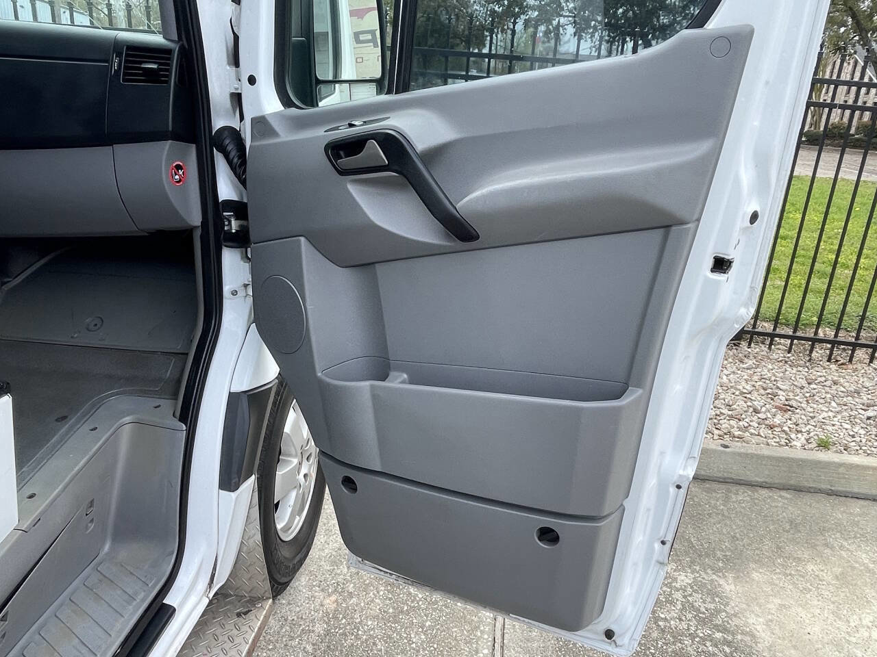 Used 2012 Mercedes-Benz Sprinter 2500 image 29