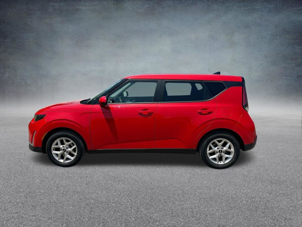 Used 2023 Kia Soul LX w/ LX Technology Package image 28