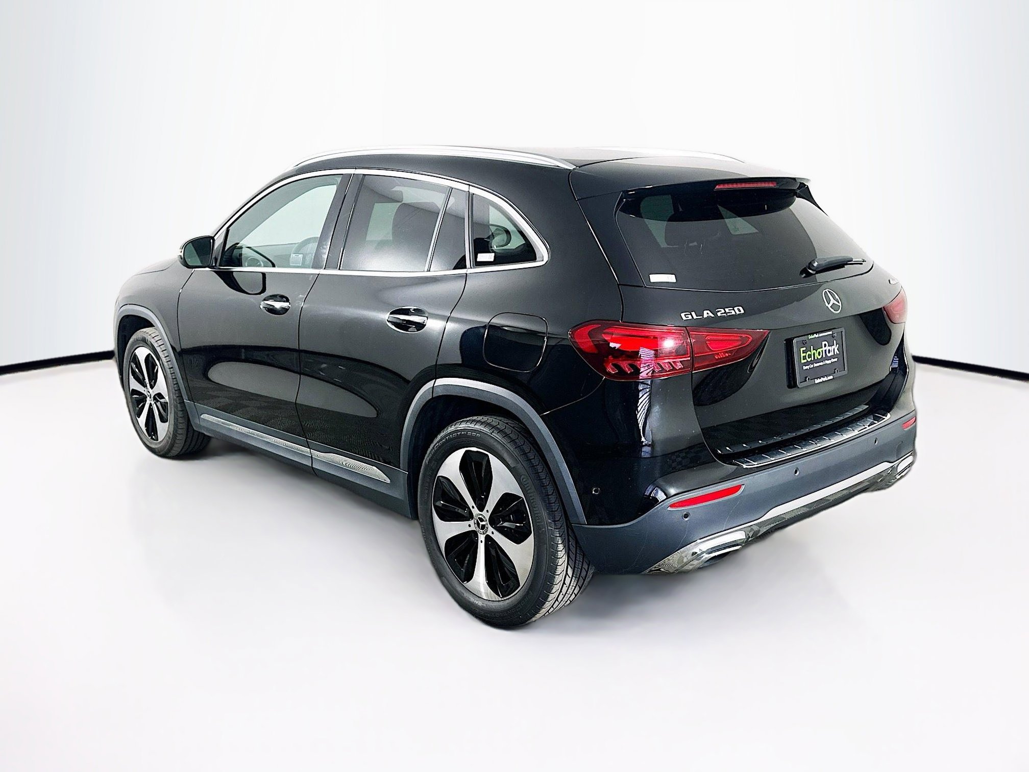 Used 2025 Mercedes-Benz GLA 250 4MATIC image 5