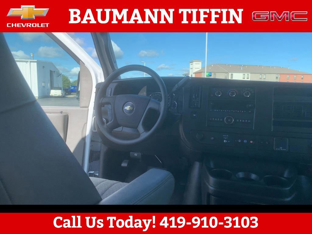 Used 2024 Chevrolet Express 3500 LT w/ LT Preferred Equipment Group image 3