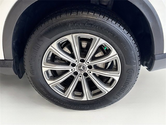 Used 2025 Mercedes-Benz GLC 300 4MATIC image 33