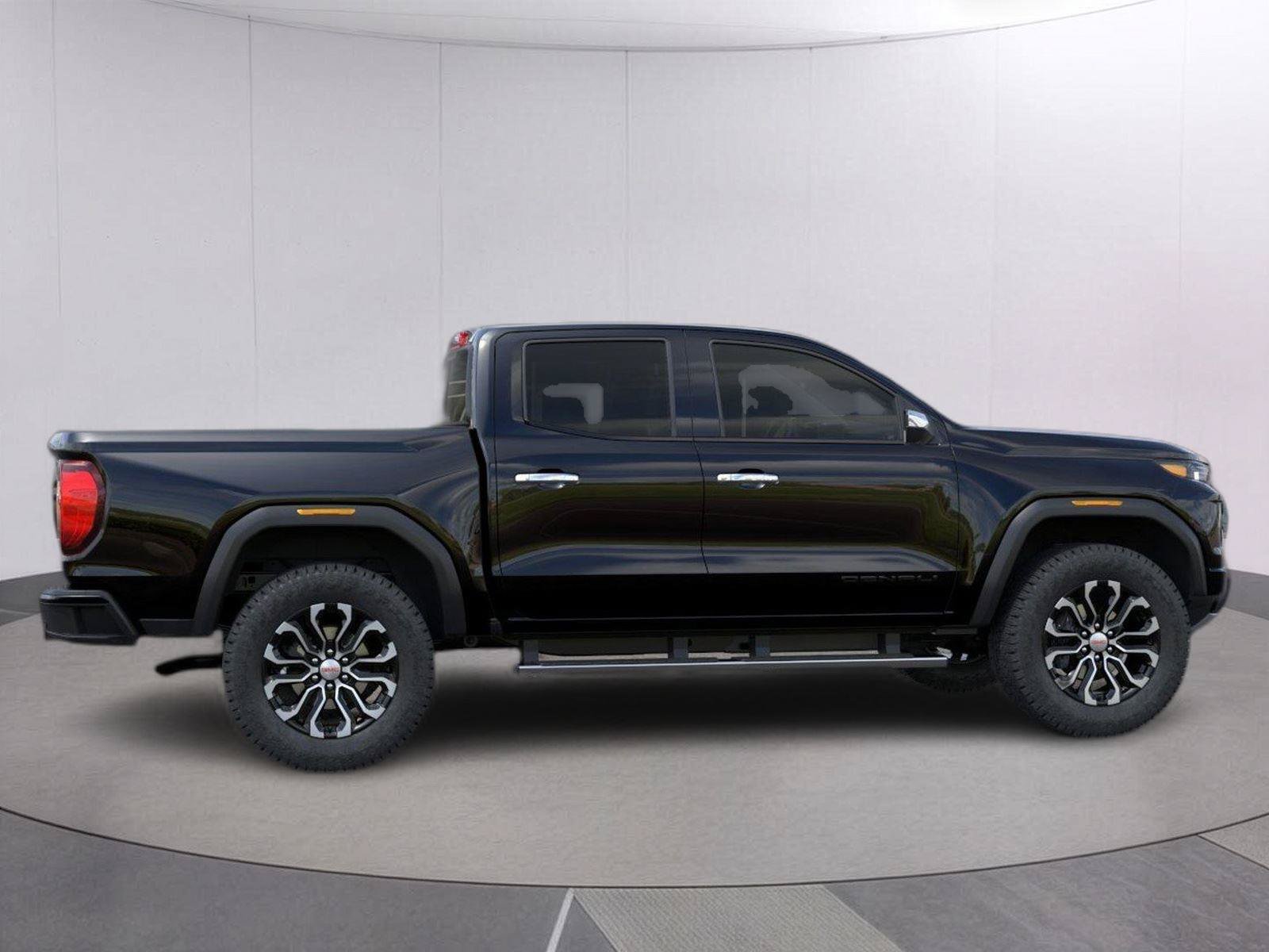 New 2026 GMC Canyon Denali w/ LPO, Black Badging Package AWD/4WD image 18