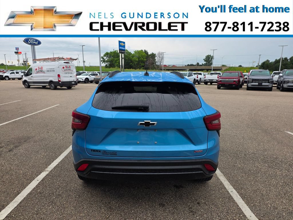New 2026 Chevrolet Trax RS w/ Sunroof Package FWD image 6