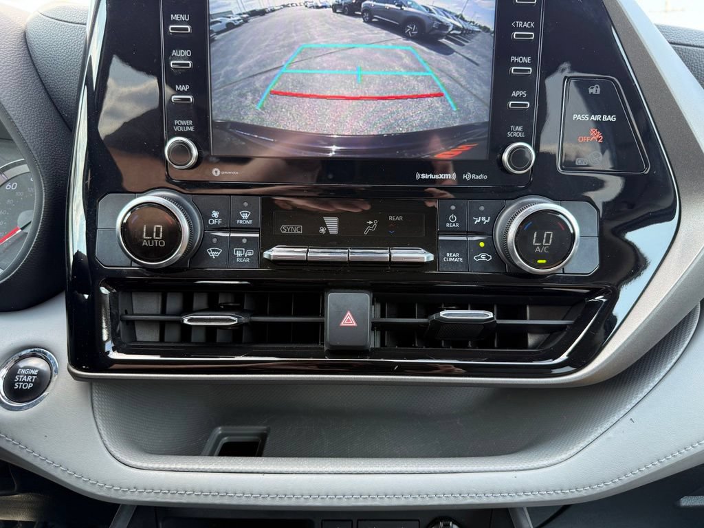 Used 2022 Toyota Highlander LE FWD image 40