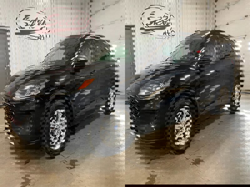 Used 2020 Ford Escape SE image 1