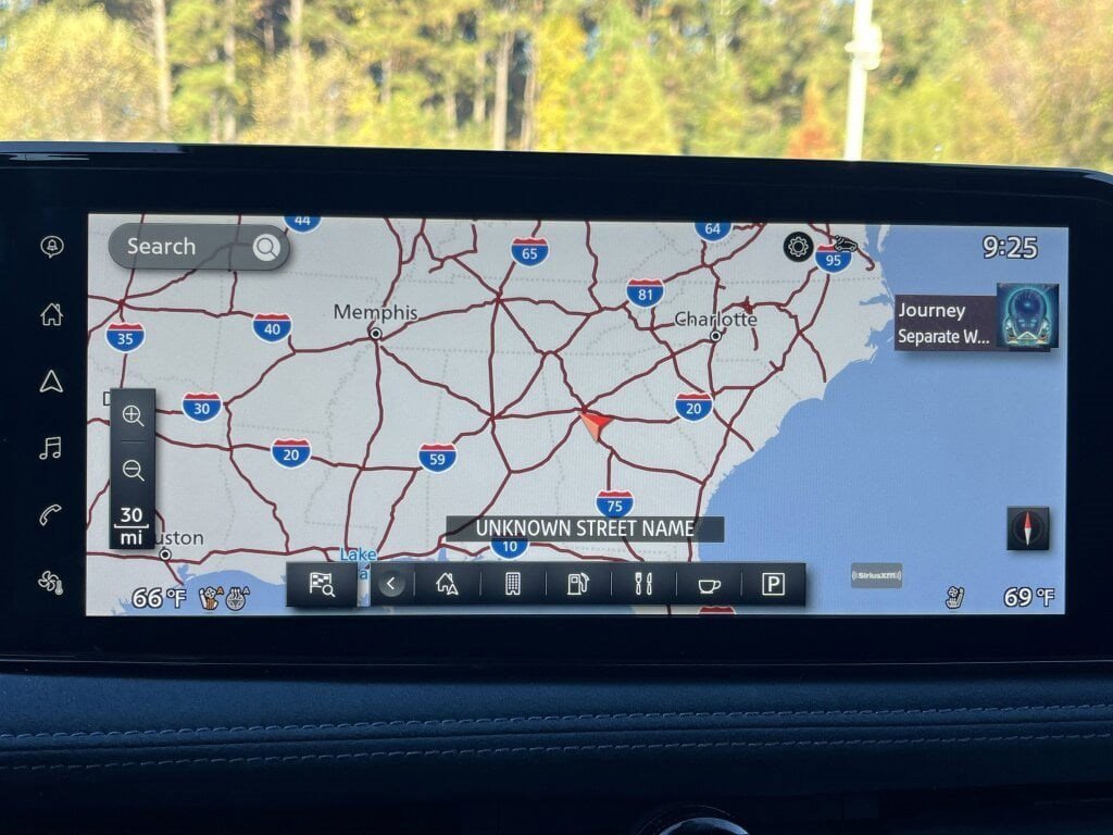 Used 2023 Nissan Ariya image 5