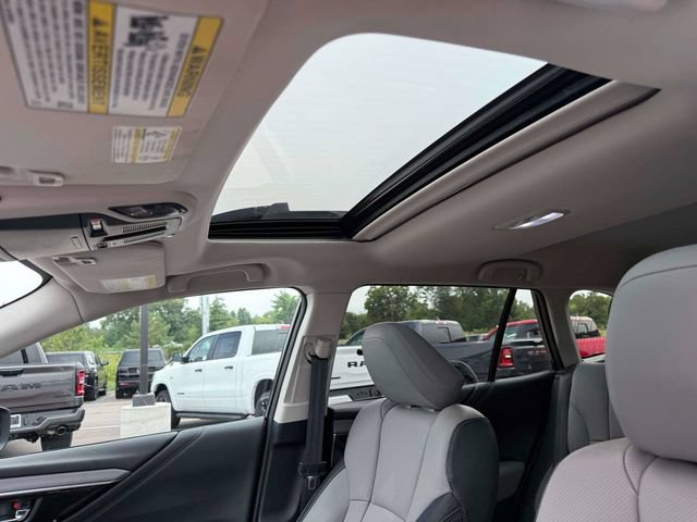 Used 2023 Subaru Outback Limited AWD/4WD image 18