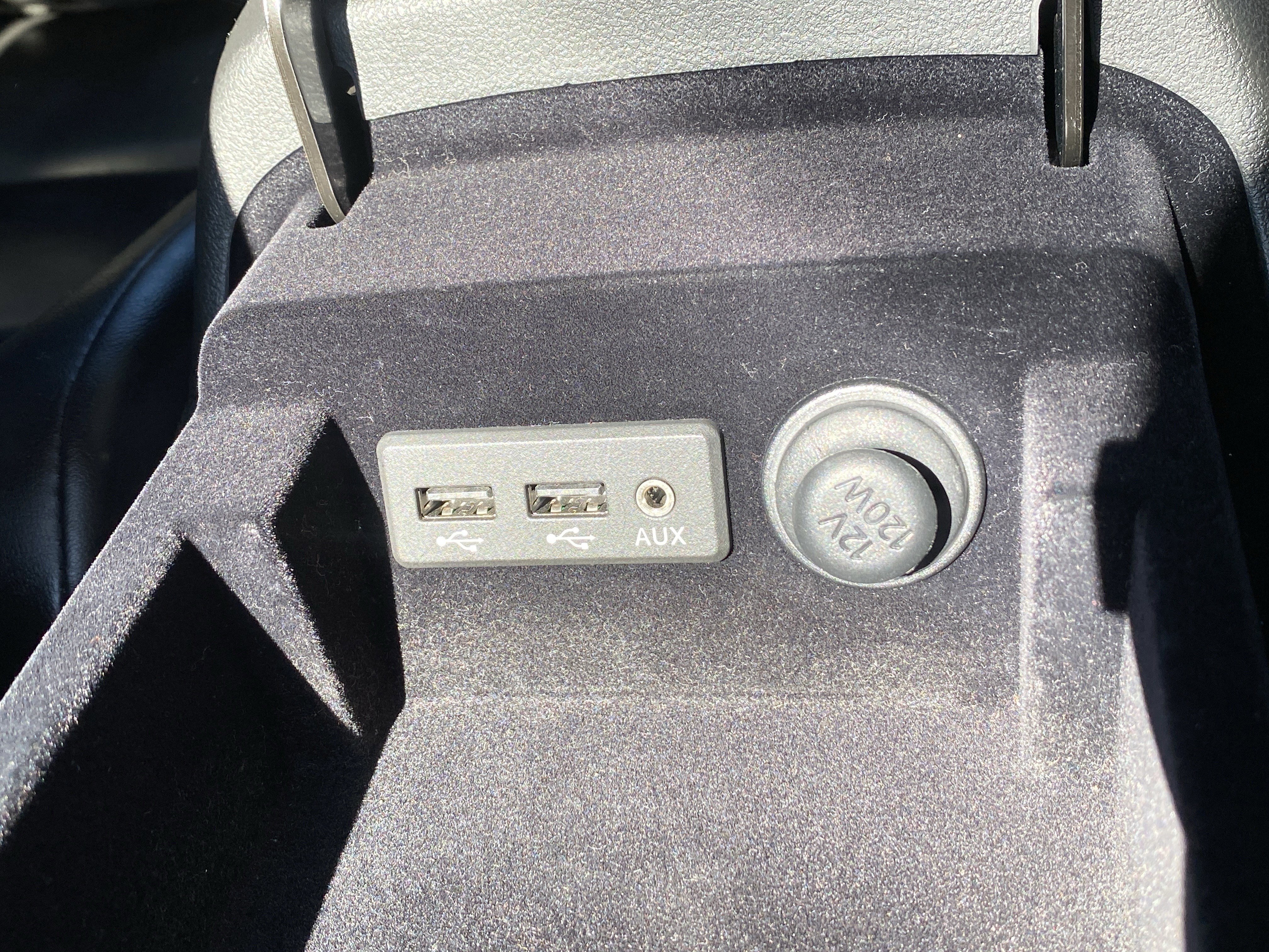 Used 2017 Nissan GT-R Premium image 45