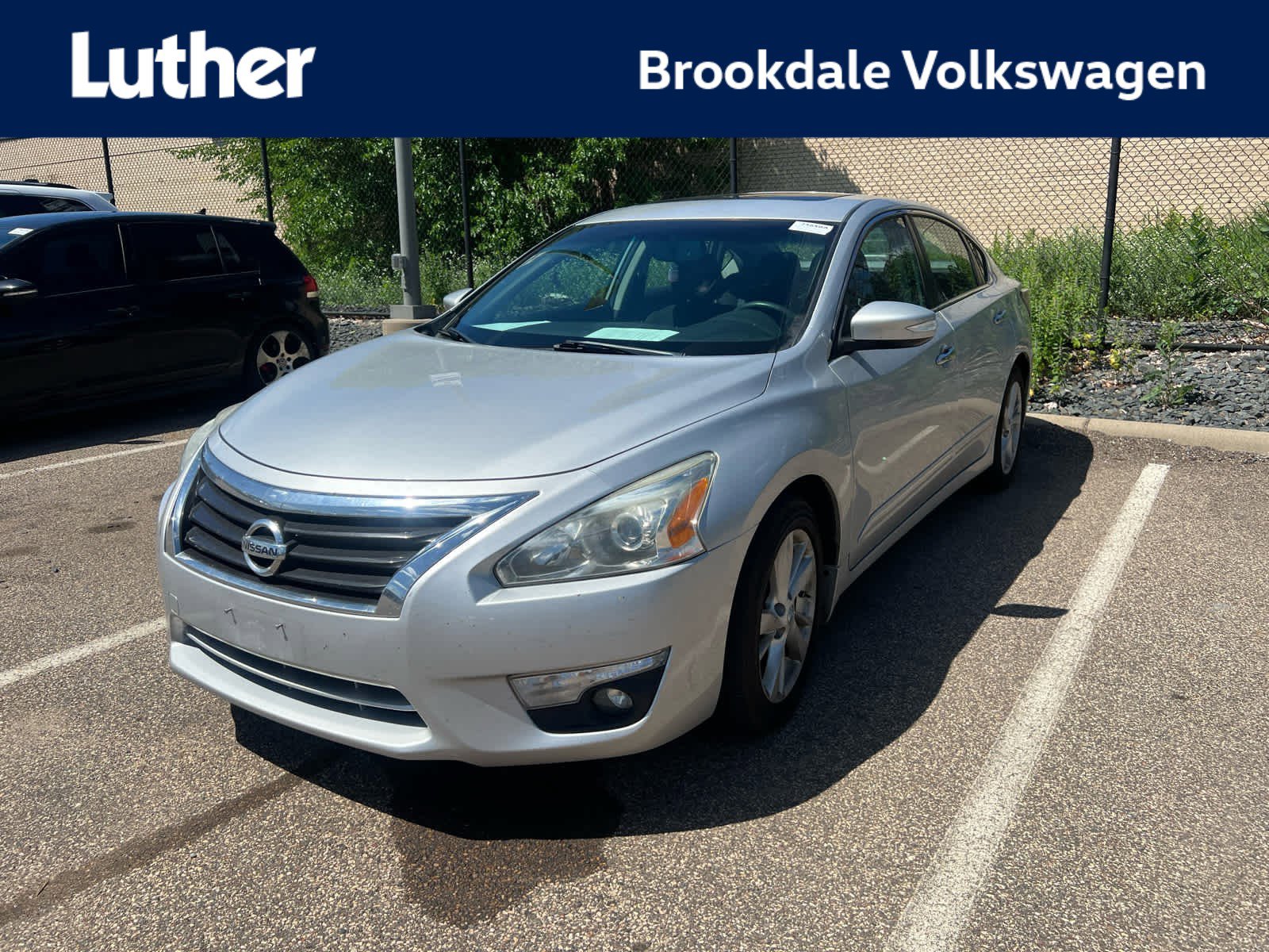Used 2015 Nissan Altima 2.5 SV w/ Convenience Package