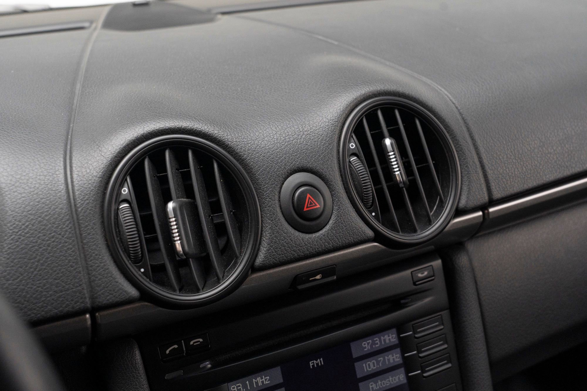 Used 2012 Porsche Cayman R image 25