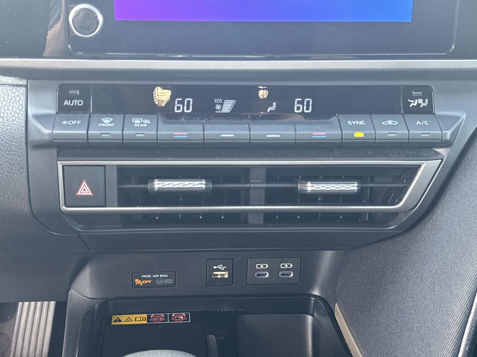 Used 2025 Toyota Camry LE FWD image 21