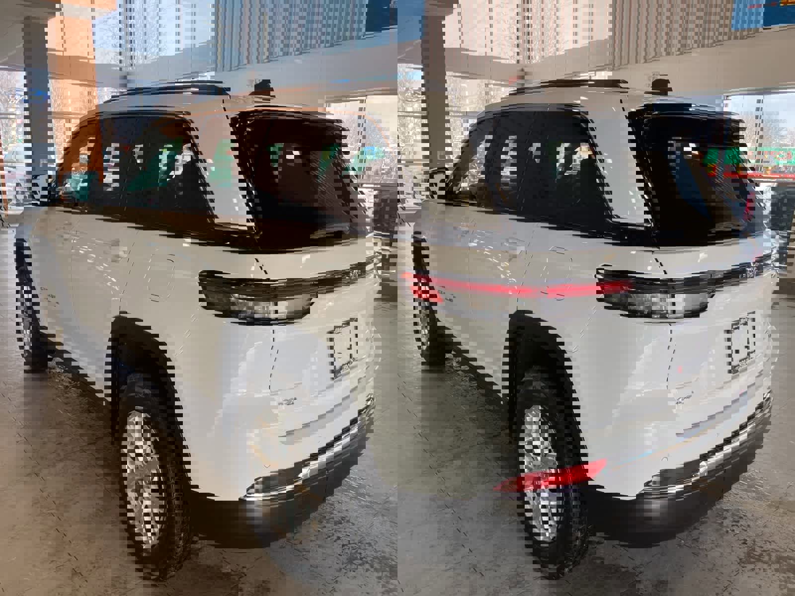 Used 2023 Jeep Grand Cherokee Limited image 7