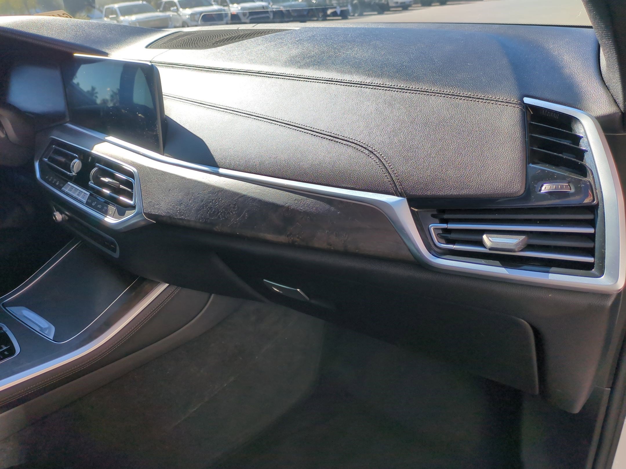 Used 2023 BMW X5 xDrive40i w/ M Sport Package image 32