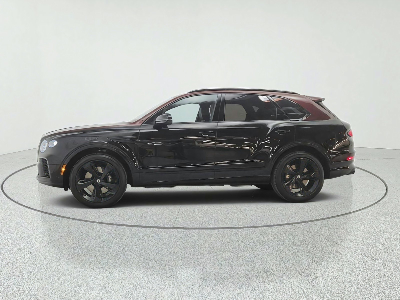 Used 2025 Bentley Bentayga AWD/4WD image 8