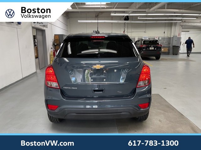 Used 2022 Chevrolet Trax LS w/ Tint and Cruise Package image 3