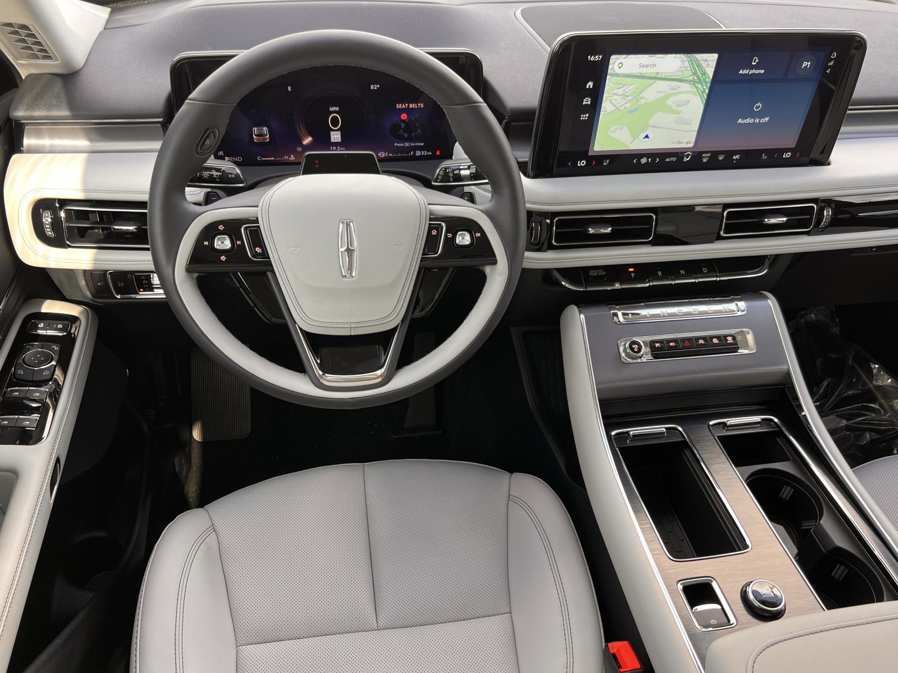 Used 2026 Lincoln Aviator 2WD image 10