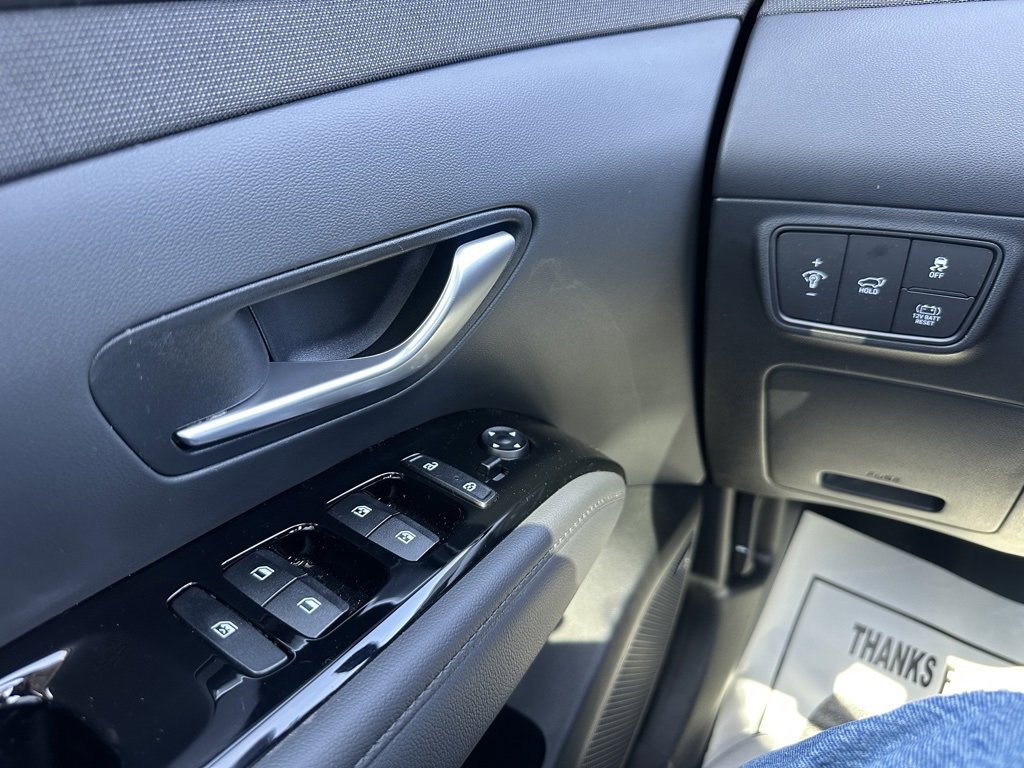 Used 2024 Hyundai Tucson Limited image 18