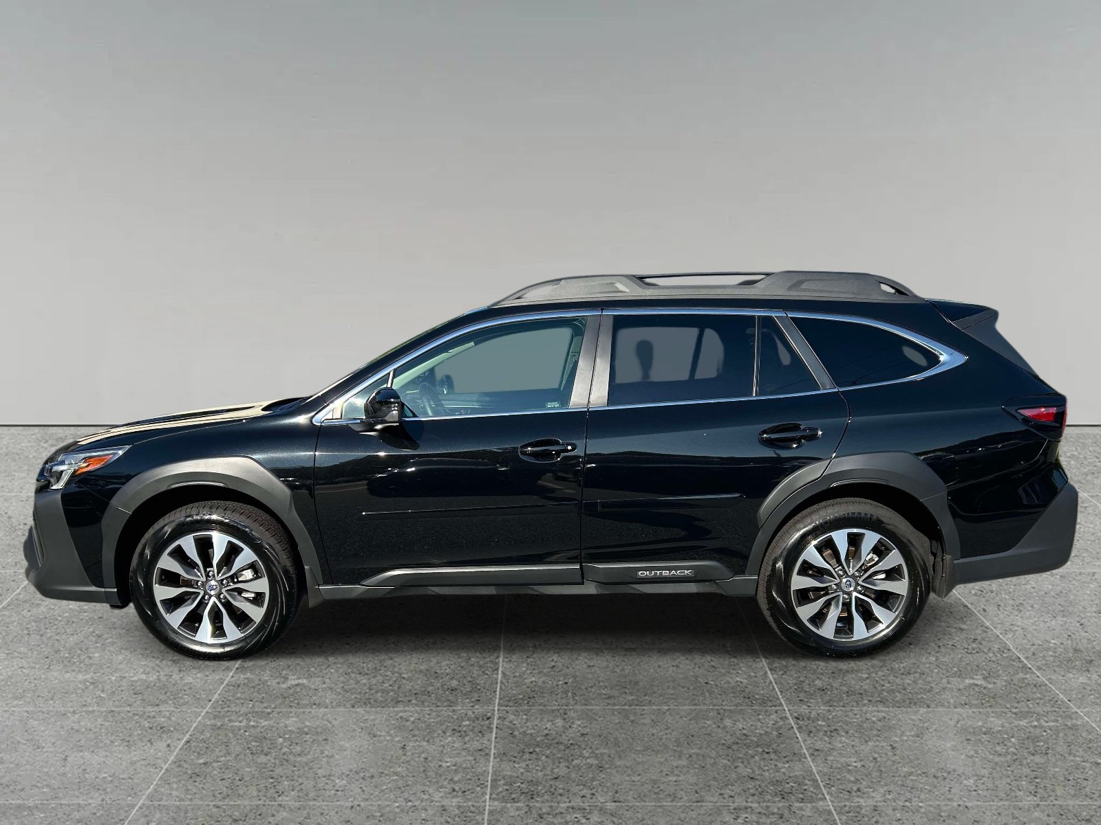 Certified 2025 Subaru Outback Limited w/ Popular Package #2 AWD/4WD image 2