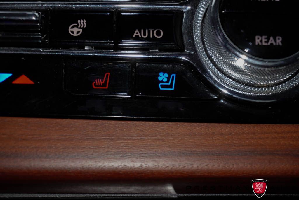 Used 2023 Lincoln Aviator Reserve w/ Equipment Group 201A image 8